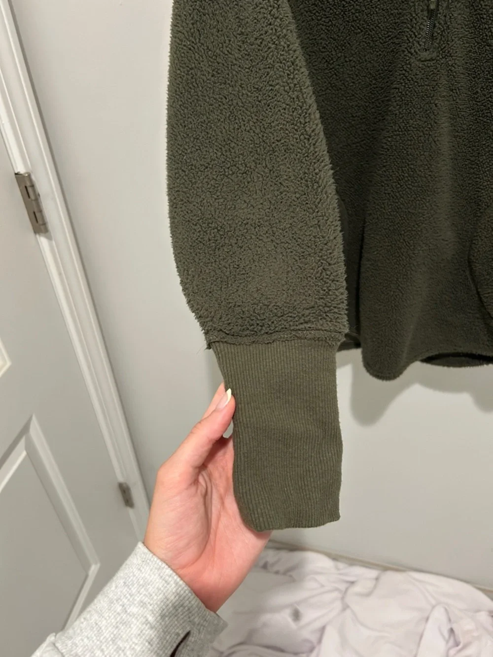 Aerie Cozy Olive Green Half-Zip Oversized Sherpa Pullover Sweater - Picture 4 of 5